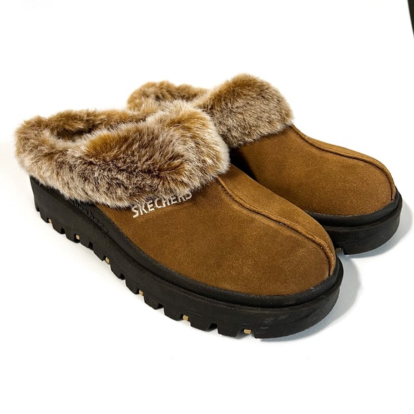 SKECHERS Womens faux fur lugged Sole Clogs - Picture 1 of 5